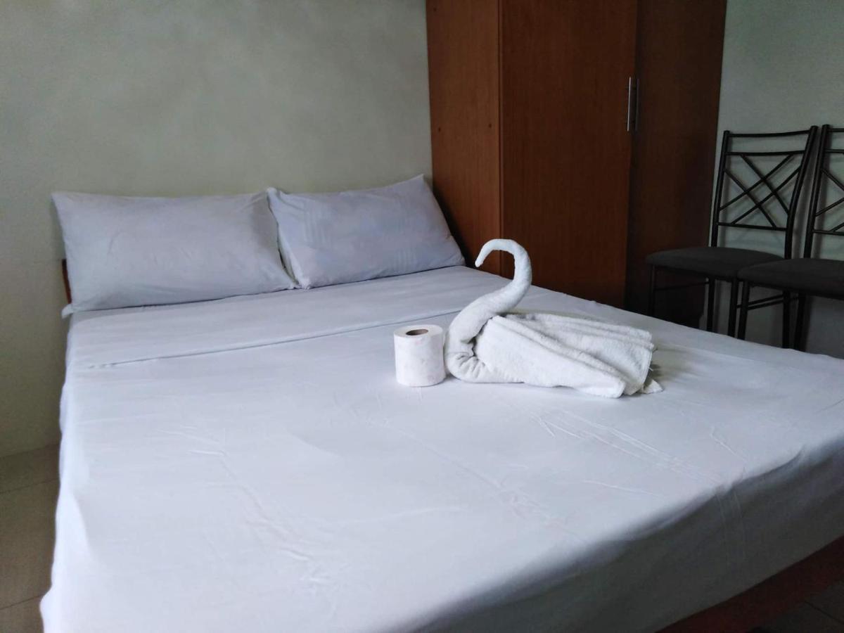 Horizon 101 A4 Near Robinson Mall Free Pool Wifi Cebú Exterior foto