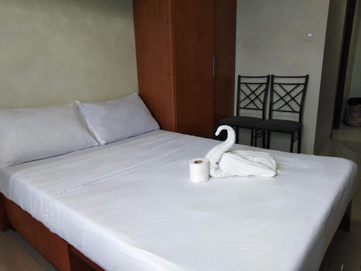 Horizon 101 A4 Near Robinson Mall Free Pool Wifi Cebú Exterior foto