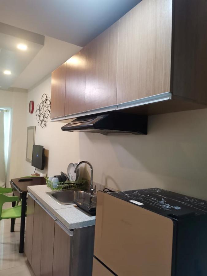 Horizon 101 A4 Near Robinson Mall Free Pool Wifi Cebú Exterior foto